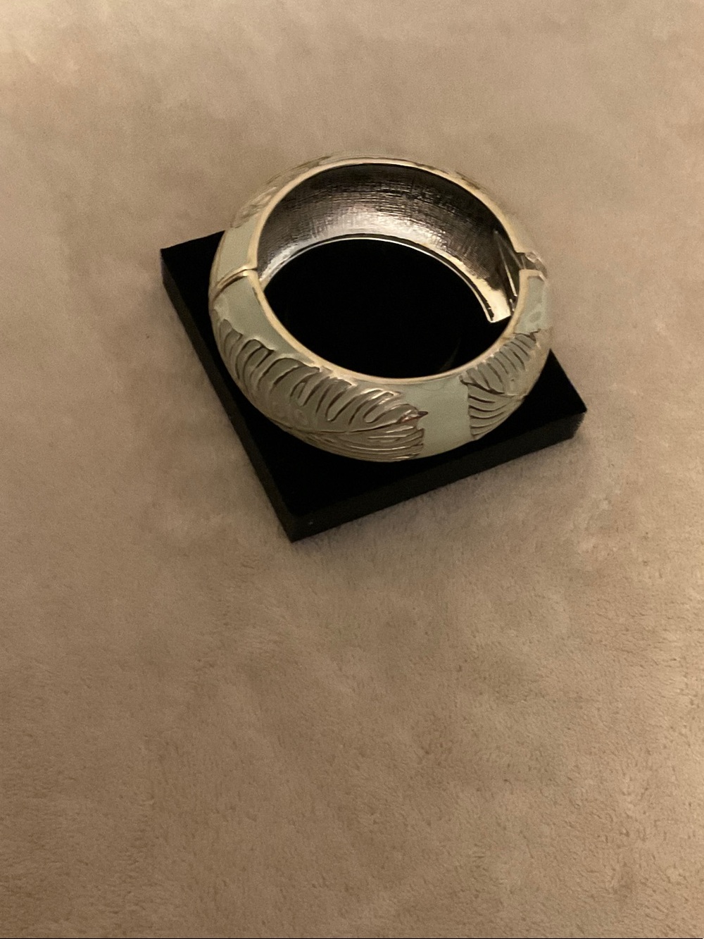 Metal Bangle - Picture 2 of 6